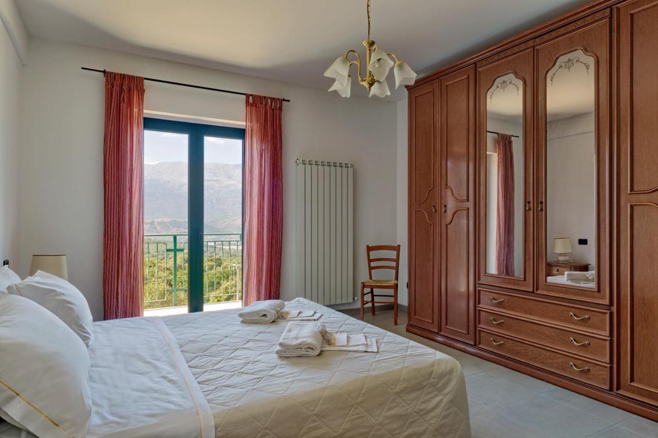 Agriturismo Statale 17 Poggio Picenze Eksteriør billede