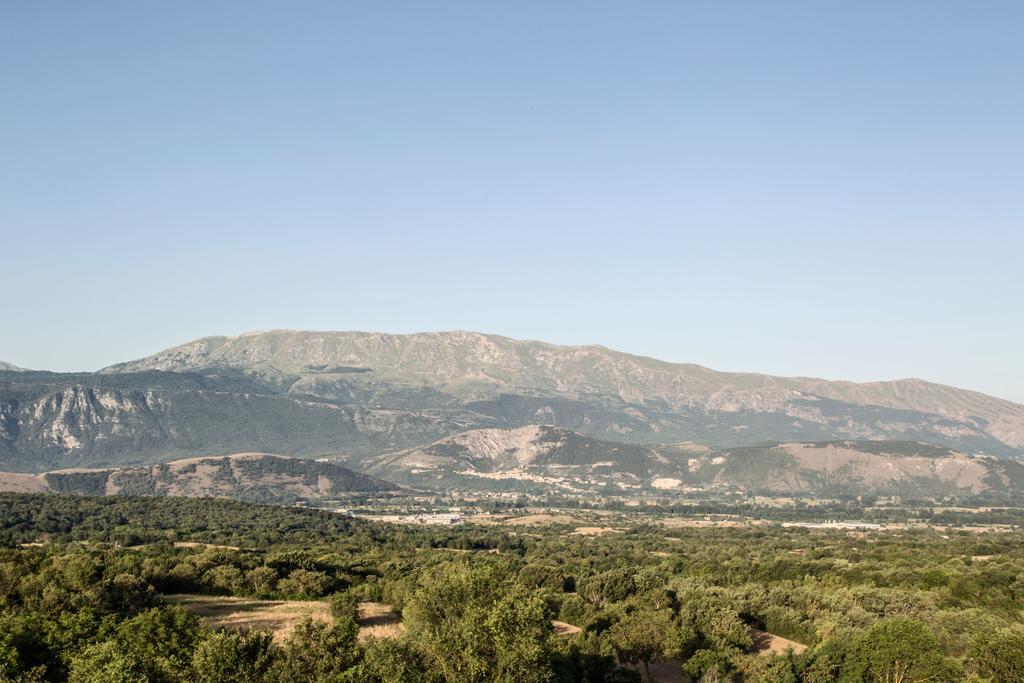 Agriturismo Statale 17 Poggio Picenze Eksteriør billede